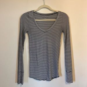 American Eagle long sleeve